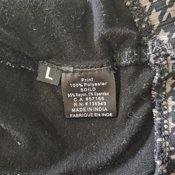 Tango Lango Chic Black Long Sleeve Women's Top with Embellishments Size L - Picture 5 of 6